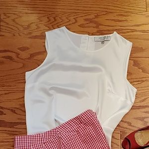 NWOT - KASPER Classic White Shell Top - M